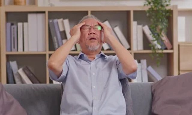 Bài học xương máu: Sau tuổi trung niên không nên giữ liên lạc với 3 kiểu người này, giàu hay nghèo cũng chú ý