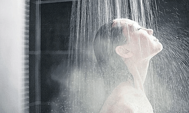 Mùa đông nên tắm mấy ngày một lần? Đây là 4 điều người cao tuổi cần đặc biệt chú ý