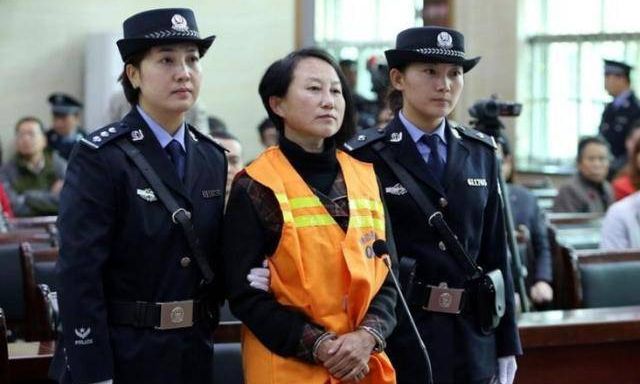 Phát hiện người phụ nữ làm môi giới BĐS rồi sở hữu hơn 100 căn nhà cũ ở vị trí đắc địa, liên quan đến dòng tiền hơn 752 tỷ đồng