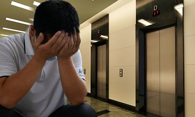 Quyết không trả 1,5 triệu đồng phí thang máy vì sống ở tầng 2, người đàn ông bị công ty quản lý BĐS kiện ra tòa vẫn khẳng định: “Tôi không dùng sao phải trả tiền”