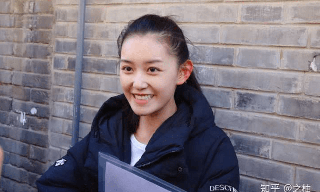 Phát hiện cô gái sinh năm 2001 có thu nhập hơn 60 tỷ đồng trong 5 năm nhưng không nộp thuế, tiền chuyển hết sang tài khoản của mẹ, cơ quan chức năng vào cuộc điều tra