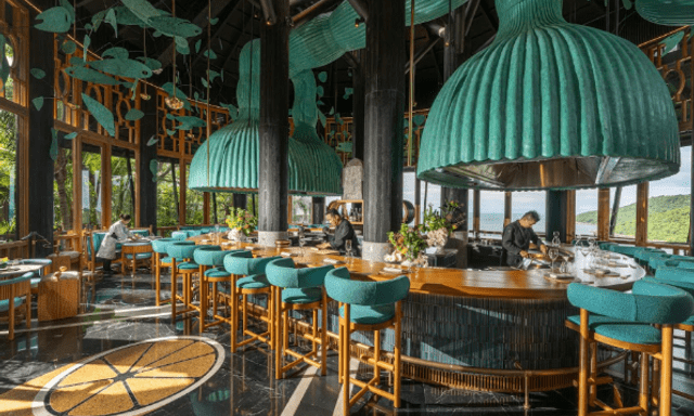 Du xuân dịp Tết Nguyên Đán, khách lưu trú tại các khách sạn, khu nghỉ dưỡng cao cấp này sẽ nhận tin vui bất ngờ