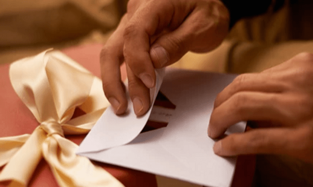 Tết nguyên đán sắp tới, có nên biếu quà cho sếp hay không? Người EQ hành động tinh tế, được lòng cấp trên