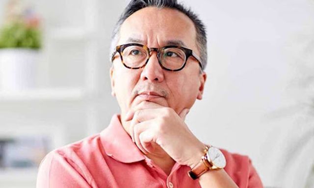 Sau 35 tuổi, tưởng ổn định nhưng có 4 