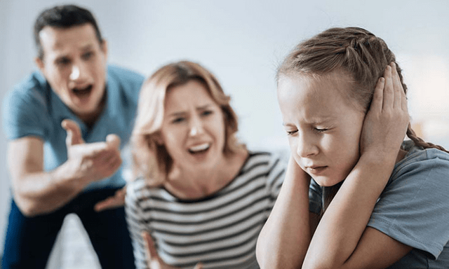 Vì sao cha mẹ hay than phiền không thể nuôi con hạnh phúc?