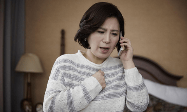 Bị lừa 380 triệu đồng trên mạng, một phụ nữ không cam lòng còn định đưa thêm 1,3 tỷ đồng