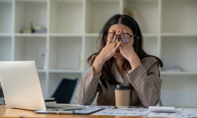 Cảnh báo dân văn phòng: Ngồi quá 8 tiếng 1 ngày làm tăng nguy cơ…mất trí nhớ