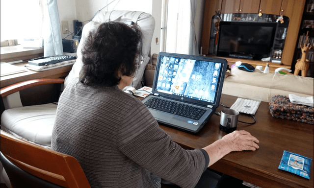 Nhờ học thêm kỹ năng mới này, cụ bà 65 tuổi khiến dân văn phòng lép vế với thu nhập khó tin