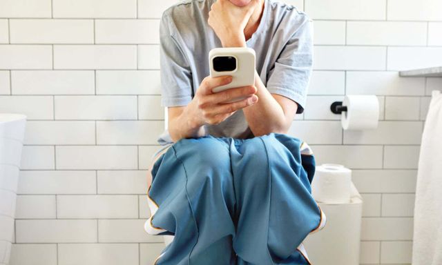 90% người đang mắc: 5 thói quen dùng điện thoại âm thầm 