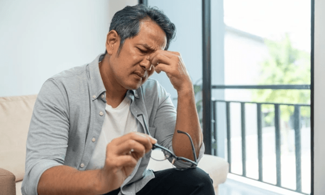 Vì sao càng thành đạt, nhiều đàn ông trung niên càng ít bạn bè?