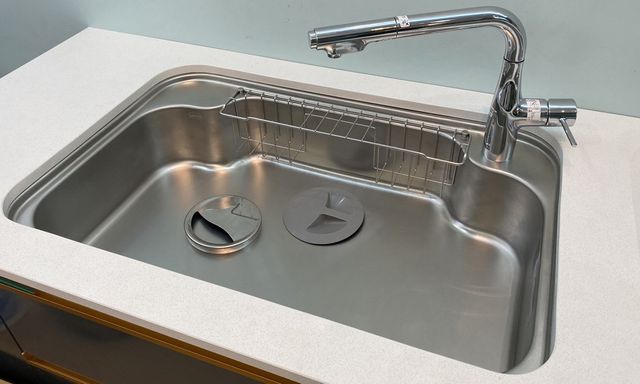 Vì sao ngày càng nhiều gia đình thay bồn rửa bát 2 hố thành 1 hố?