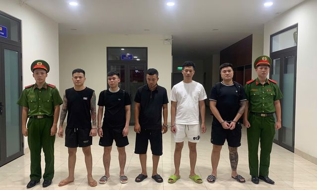 Bắt giữ 8 đối tượng giả danh 