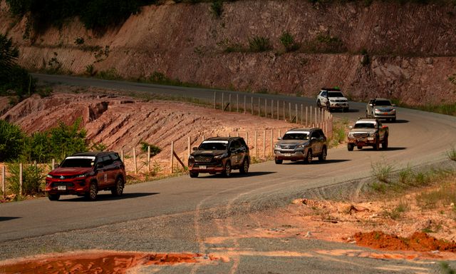 Vượt 630km xuyên Thái Lan - Lào, chạy những cung đường quanh co nhất để thấy lốp xịn là như thế nào