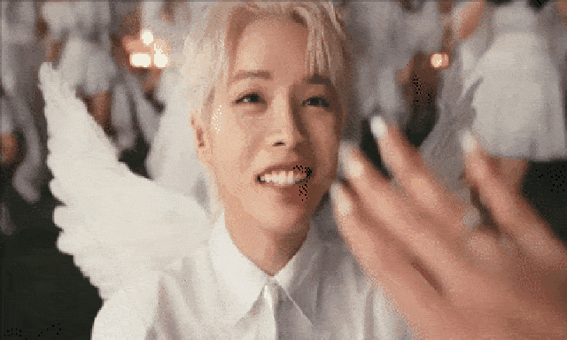 Đức Phúc gây sốc khi cầu hôn Hoa hậu Thanh Thuỷ, tung MV mới như đại hội cameo cả 31 Anh Trai Say Hi cũng có mặt!