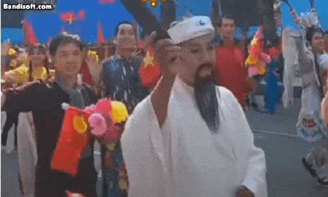 Bức hình 2 sao Việt tổng duyệt diễu binh khiến hàng triệu người nghẹn ngào, “hoà bình đẹp lắm” là đây chứ đâu!