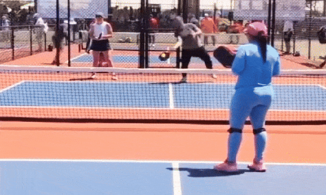 Cú đánh khó tin khiến cộng đồng pickleball tranh cãi nảy lửa
