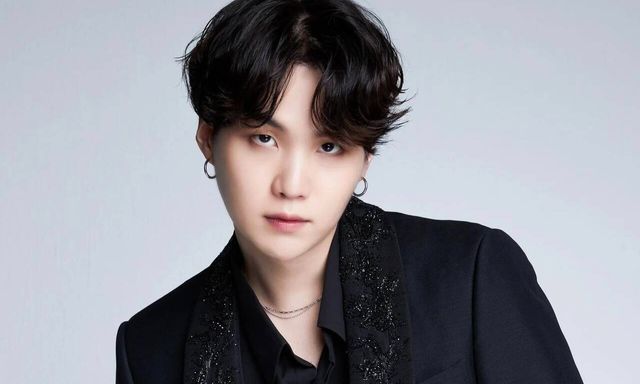 Suga (BTS) xuất ngũ: Loạt động thái trốn tránh hậu bị truy tố gây xôn xao!