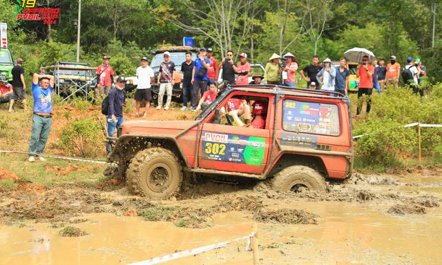 Giải đua địa hình lớn nhất Việt Nam khai mạc: 24 đường đua khác nhau, 176 'quái vật' off-road hội tụ, tổng giải thưởng hơn nửa tỷ đồng