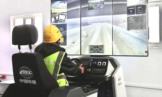 Phát hiện loạt xe tải Trung Quốc không người lái, vận hành 24/7 ở độ cao 5.600 mét, khai thác kho báu trị giá hơn 1,3 triệu tỷ đồng 