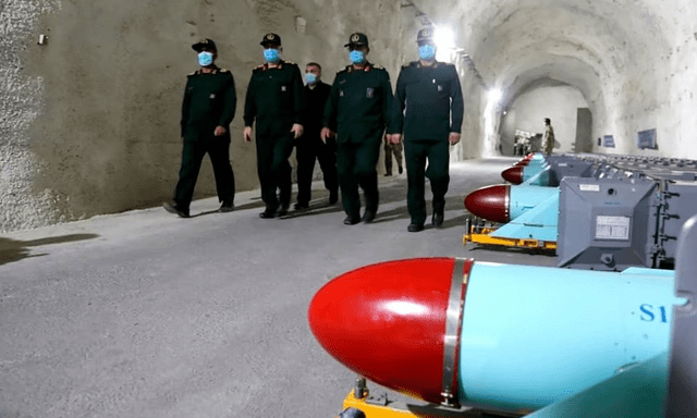 Iran đang đào lại lối vào “thành phố tên lửa” bị chôn vùi sau cuộc không kích của Mỹ và Israel