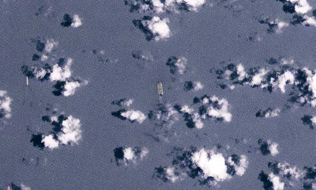 Ít nhất 62 triệu thùng dầu Iran đã được ‘sang tay’ tại vùng biển cách Hormuz hàng ngàn dặm, sau đó tiến thẳng tới Trung Quốc