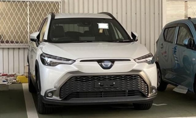 Toyota Corolla Cross 2024 chốt ra mắt tháng sau: Màn hình to, cửa sổ trời toàn cảnh, nâng cấp công nghệ đấu xe Hàn