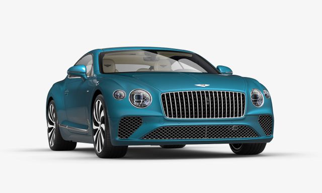 Bentley lần đầu mang màu sơn 'hot trend' Topaz Blue tới Việt Nam: Riêng quá trình sơn mài cần đến 6 thợ lành nghề