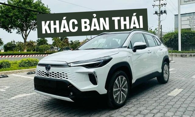 Ảnh thực tế Toyota Corolla Cross 2024 giá từ 820 triệu tại đại lý: Đúng vua công nghệ phân khúc, có điểm khác bản Thái