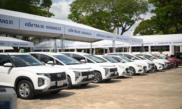 Bán chạy nhất Việt Nam 2023, Hyundai chạy tour chăm sóc khách hàng khắp cả nước