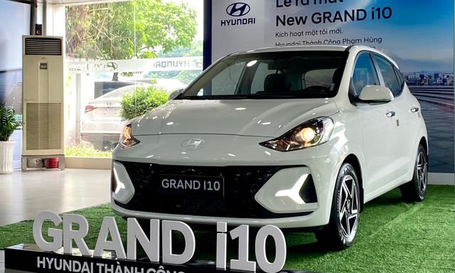 Ảnh thực tế Hyundai Grand i10 1.2AT hatchback giá 435 triệu đồng: Thấp hơn bản sedan 20 triệu đồng nhưng có ga tự động và đèn LED