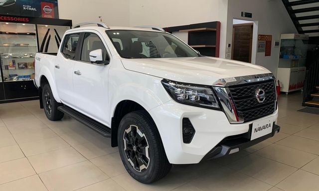 Nissan Navara dọn kho giảm giá tới 190 triệu tại đại lý: Bản ‘full’ còn 850 triệu, rẻ hơn Ranger Wildtrak cả trăm triệu đồng