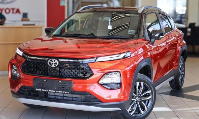 Toyota Starlet Cross 2024 ra mắt: Giá quy đổi từ 414 triệu đồng, đấu Sonet bằng công nghệ, ngoại hình hấm hố hơn Raize