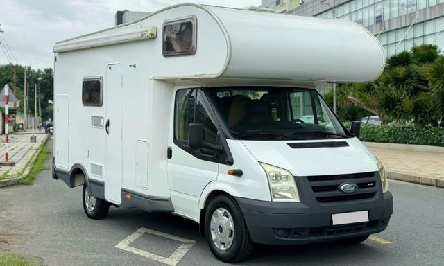 Ford Transit hàng độc bán lại giá hơn 1 tỷ đồng sau 17 năm: Đã độ motorhome 3 giường ngủ, tiện nghi như căn hộ mini