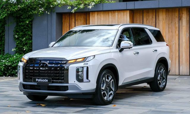 Hyundai Palisade giảm giá tới 150 triệu tại đại lý: Sales báo 'xả lỗ', bản rẻ nhất còn 1,345 tỷ đồng, rẻ hơn niêm yết Fortuner, 'giẫm chân' Santa Fe