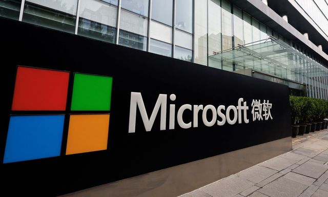 Microsoft di cư nhân tài khi căng thẳng thương mại Mỹ - Trung leo thang