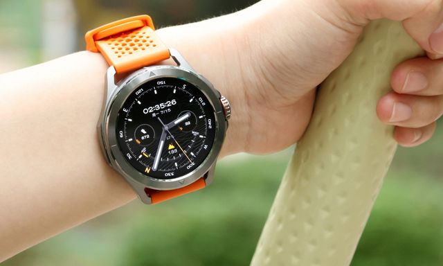 Cận cảnh Xiaomi Watch S4 Sport: Thiết kế hầm hố giống Apple Watch Ultra, màn hình siêu sáng, viền titan kèm mặt kính sapphire, pin 15 ngày, giá siêu rẻ