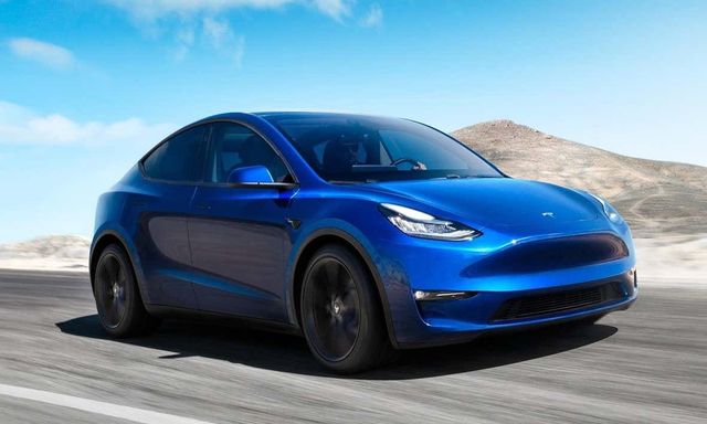 Tesla triệu hồi gần 2 triệu xe vì nắp capo có thể bật mở khi đang lái xe!