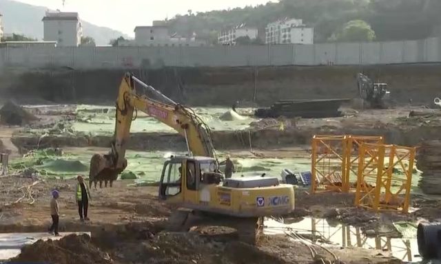 12 máy xúc biến mất bí ẩn, cảnh sát vào cuộc phanh phui đường dây lừa đảo hơn 4 tỷ đồng
