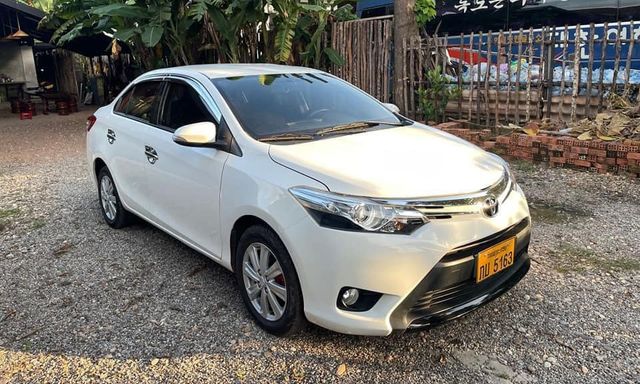 Bán Toyota Vios còn mới đẹp nhưng giá chỉ 200 triệu, CĐM nhìn biển số rồi nói: 