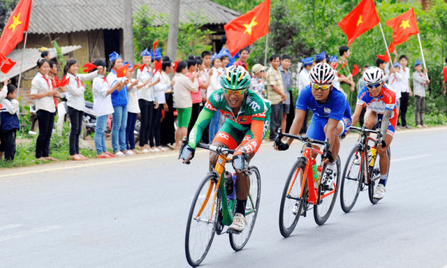 70 VĐV tranh tài tại Cuộc đua xe đạp về Điện Biên Phủ năm 2024