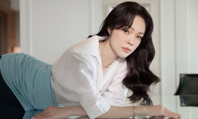 Dương Cẩm Lynh trẻ trung bất chấp tuổi tác, nói không với phẫu thuật thẩm mỹ