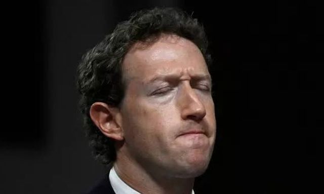 Tận cùng nỗi đau của Mark Zuckerberg: Meta phải lên X cập nhật tình hình sau sự cố sập toàn cầu, bị hàng triệu người hùa cùng Elon Musk chế nhạo