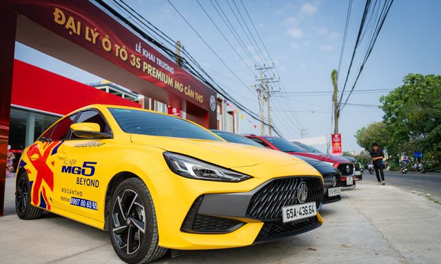 Ông ‘trùm’ xe Mercedes Haxaco ‘dồn dập’ bán xe MG: Vừa khai trương đại lý chính hãng MG Premium lớn nhất tại khu vực Đồng bằng sông Cửu Long