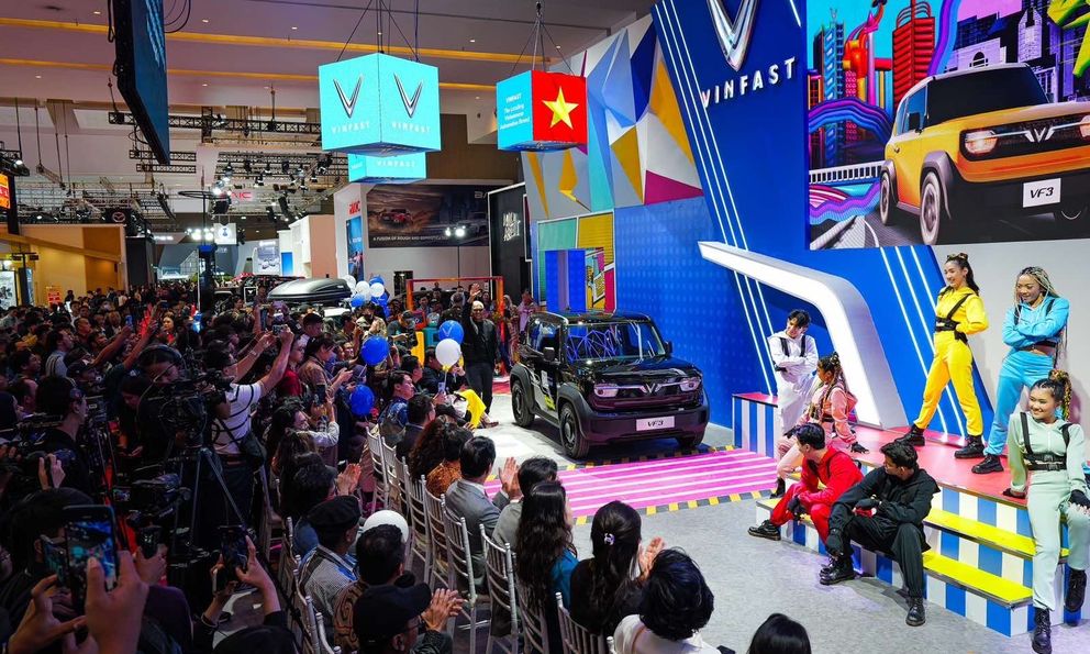 VinFast chính thức mở bán mini SUV VF 3 bản tay lái nghịch tại Indonesia