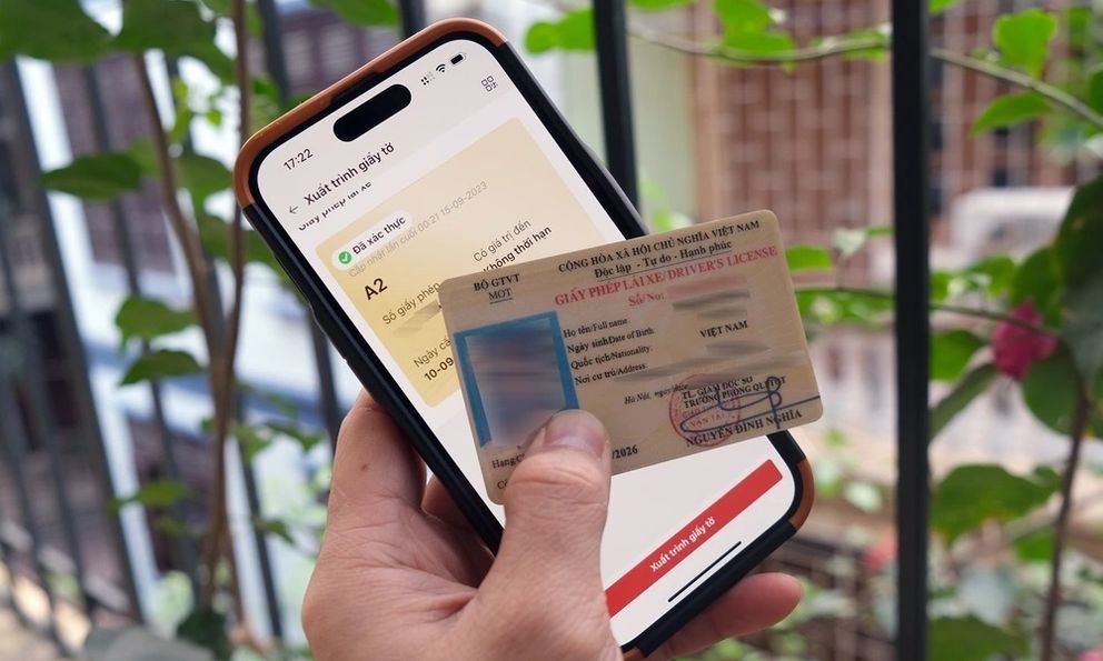 Những lưu ý về thủ tục, cách thức đối GPLX trực tiếp và trực tuyến theo quy định mới nhất