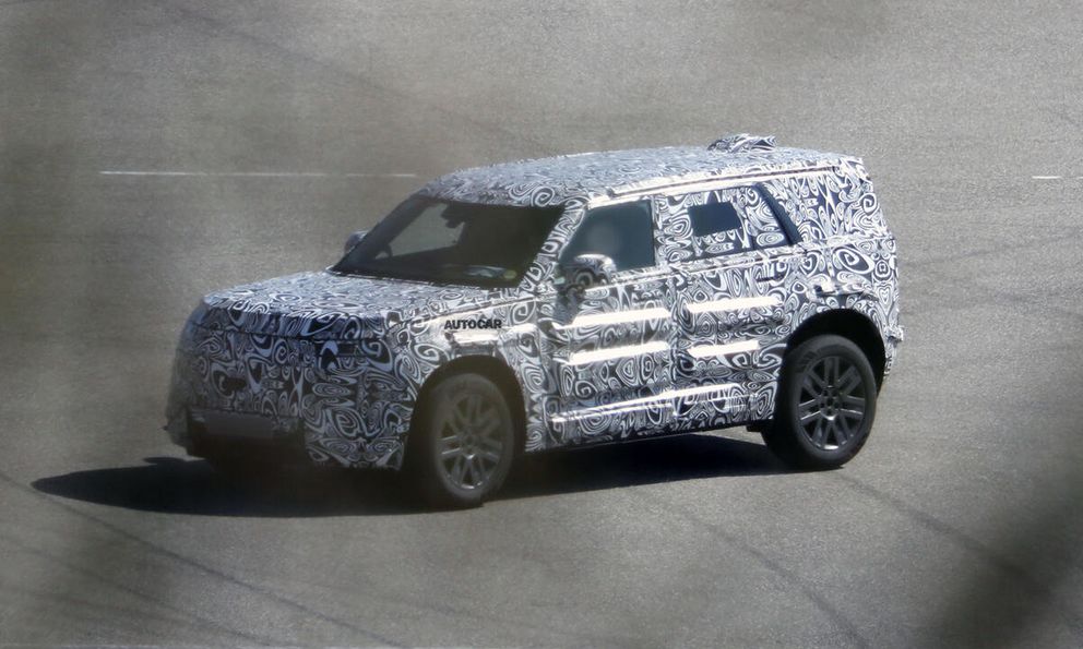 Land Rover 'Baby Defender' lần đầu tiên được phát hiện