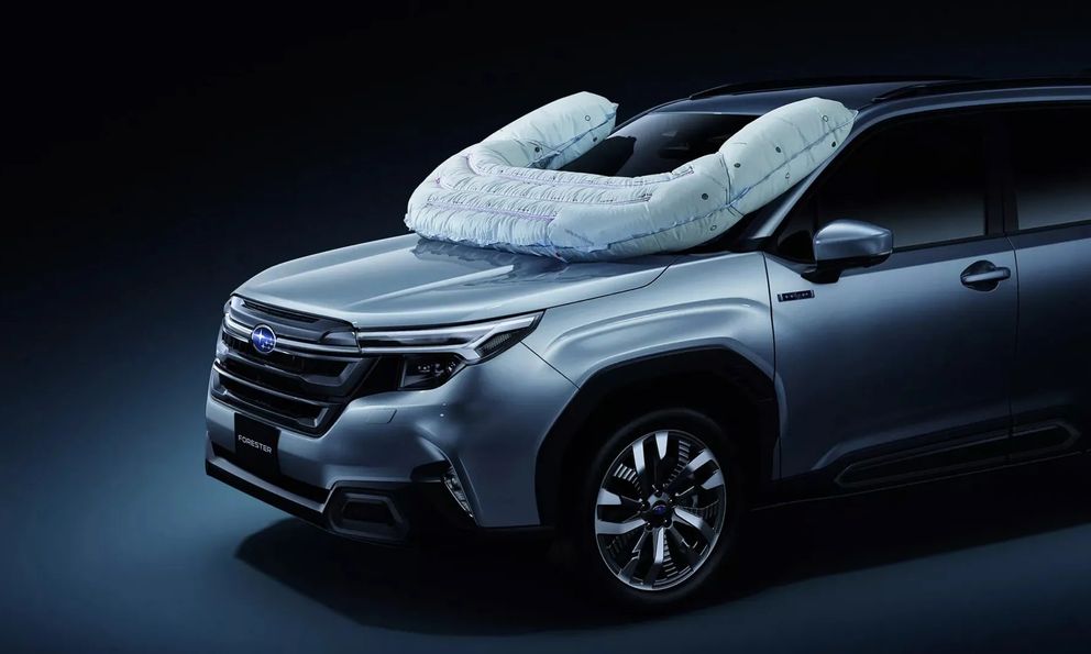 Subaru thiết kế túi khí hình chữ U cho người đi xe đạp trên Forester 2025