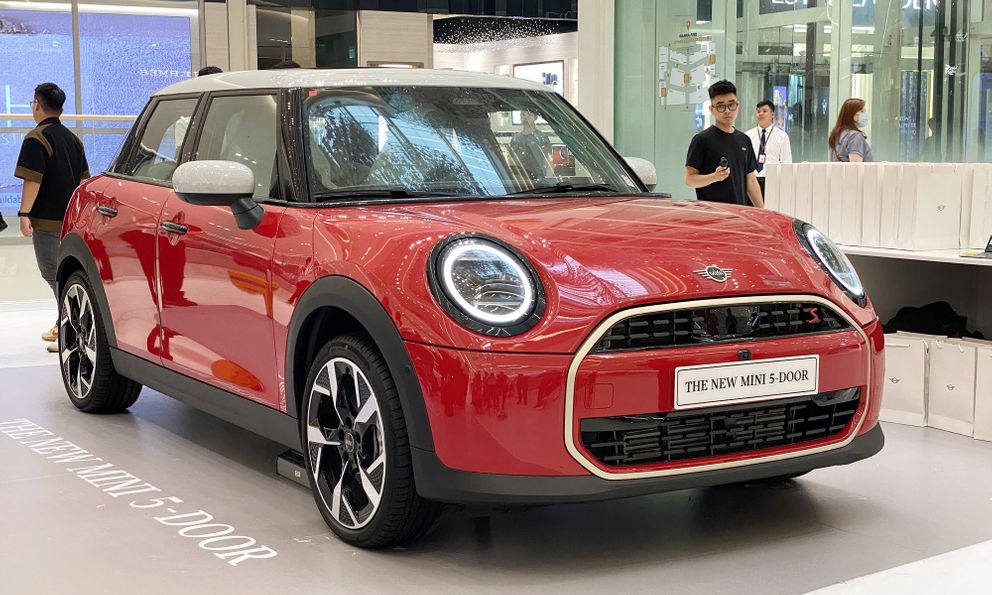 MINI Cooper 2025 ra mắt thị trường Việt, giá hơn 2 tỷ đồng, chưa có động cơ điện