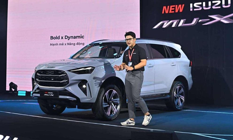 Isuzu mu-X 2025 ra mắt Việt Nam: 