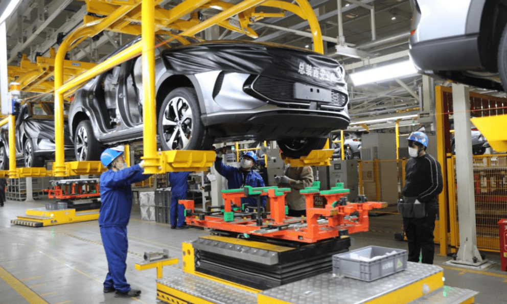 Chưa hết tranh cãi về giá bán, BYD phải đối mặt với cáo buộc không trả lương làm thêm giờ cho nhân công